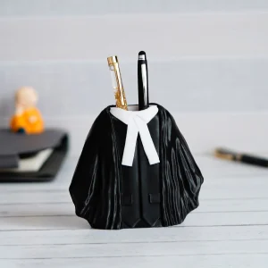 Lawyer Coat Penstand